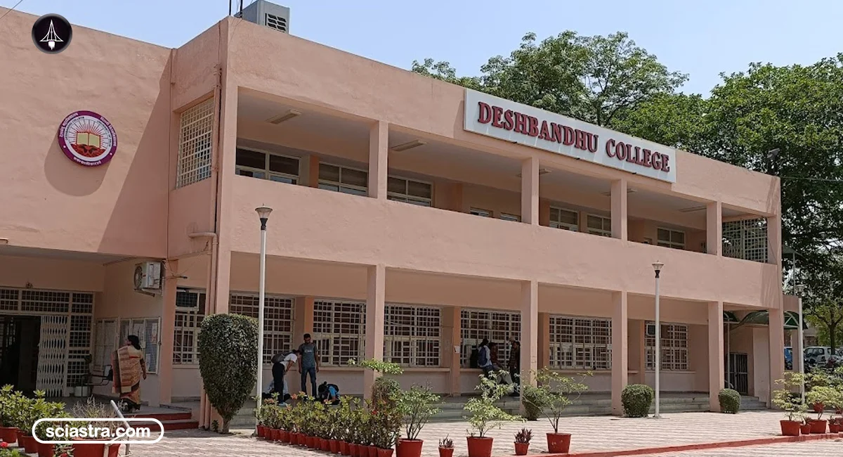 Desbandhu College